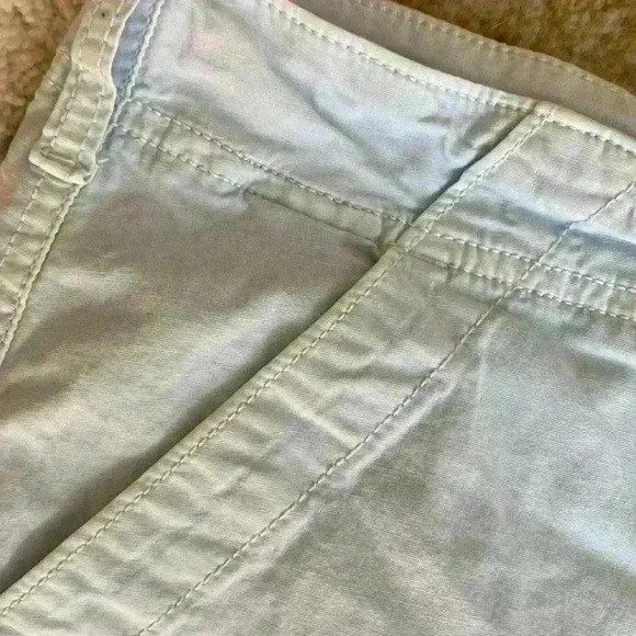 American Eagle light blue, distressed hem, stretch cargo shorts; size 18 - Picture 3 of 6